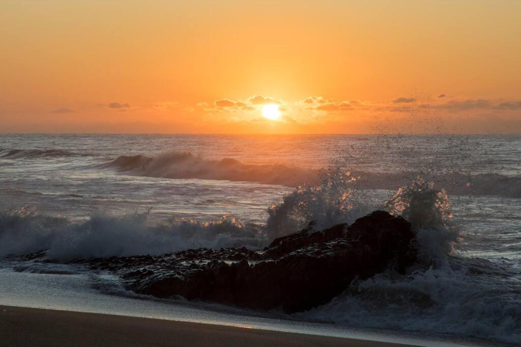 Villa Splash Rock Beachfront Umtentweni
