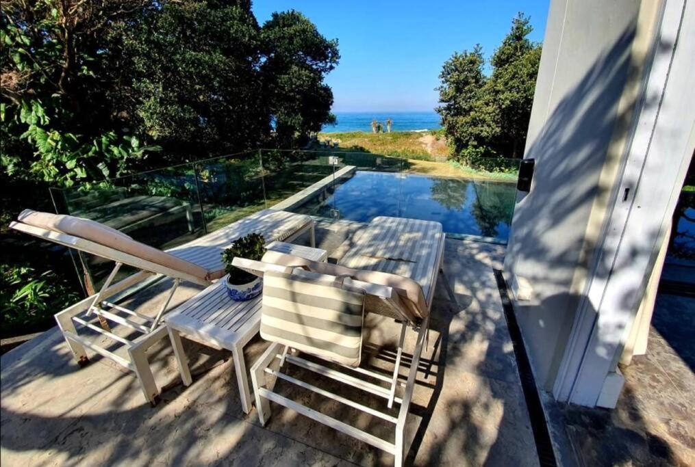 Splash Rock Beachfront * Umtentweni