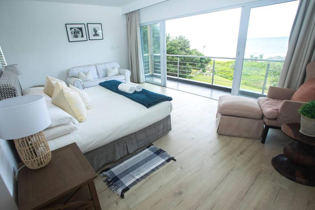 Villa Splash Rock Beachfront